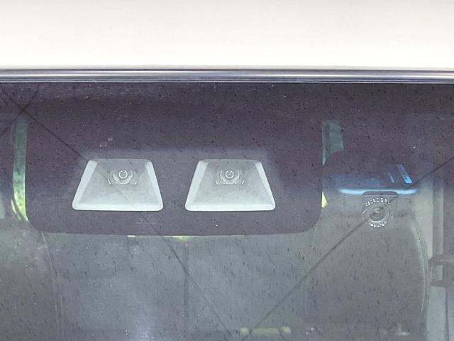 タント カスタムＲＳ　トップエディションＶＳ　ＳＡＩＩＩ　禁煙車　スマートアシスト　純正８型ナビ　全周囲カメラ　両側電動ドア　ハーフレザーシート　ＥＴＣ　オートマチックハイビーム　シートヒーター　純正１５インチアルミ　ＬＥＤヘッド　革巻きハンドル（3枚目）