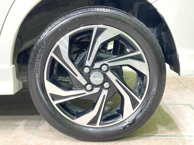 タント カスタムＲＳ　トップエディションＶＳ　ＳＡＩＩＩ　禁煙車　スマートアシスト　純正８型ナビ　全周囲カメラ　両側電動ドア　ハーフレザーシート　ＥＴＣ　オートマチックハイビーム　シートヒーター　純正１５インチアルミ　ＬＥＤヘッド　革巻きハンドル（25枚目）