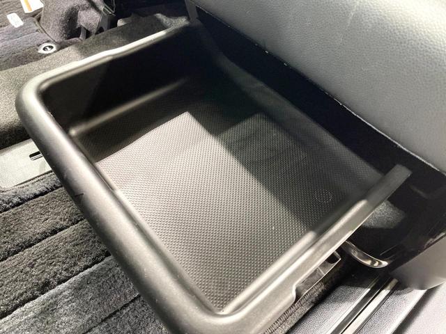 タント カスタムＲＳ　トップエディションＶＳ　ＳＡＩＩＩ　禁煙車　スマートアシスト　純正８型ナビ　全周囲カメラ　両側電動ドア　ハーフレザーシート　ＥＴＣ　オートマチックハイビーム　シートヒーター　純正１５インチアルミ　ＬＥＤヘッド　革巻きハンドル（52枚目）