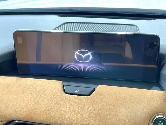 ＣＸ－６０ ＸＤ－ハイブリッド　プレミアムスポーツ　４ＷＤ　サンルーフ　純正１２型　全周囲カメラ　茶革シート　ＢＯＳＥサウンド　衝突軽減　レーダークルーズ　シートヒーター＆エアコン　電動リアゲート　パワーシート　スマートキー（4枚目）