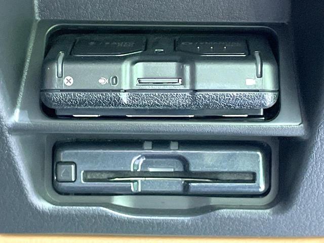 ＣＸ－６０ ＸＤ－ハイブリッド　プレミアムスポーツ　４ＷＤ　サンルーフ　純正１２型　全周囲カメラ　茶革シート　ＢＯＳＥサウンド　衝突軽減　レーダークルーズ　シートヒーター＆エアコン　電動リアゲート　パワーシート　スマートキー（25枚目）