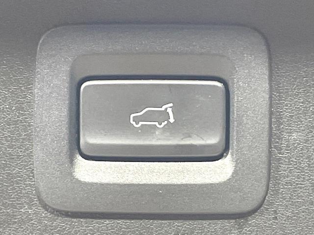 CX-5 XD エクスクルーシブモード 禁煙車 衝突軽減 マツダコネクトナビ 全周囲カメラ BOSEサウンド 革シート シートベンチレーション ステアリングヒーター レーダークルーズ 電動リアゲート LEDヘッド(7枚目)