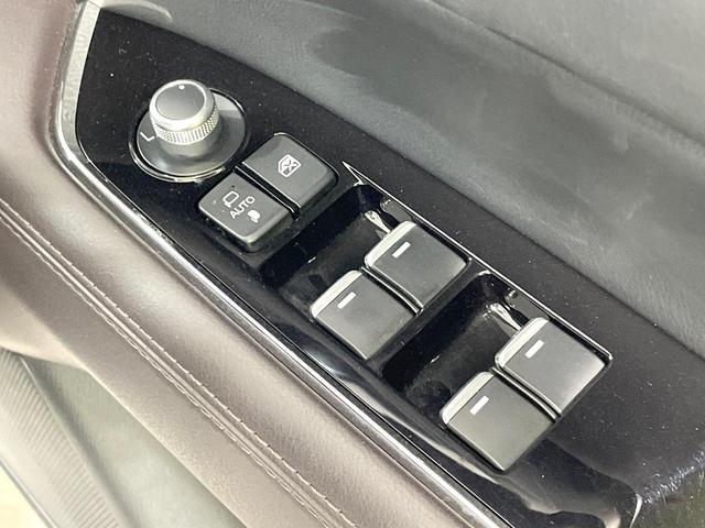 CX-5 XD エクスクルーシブモード 禁煙車 衝突軽減 マツダコネクトナビ 全周囲カメラ BOSEサウンド 革シート シートベンチレーション ステアリングヒーター レーダークルーズ 電動リアゲート LEDヘッド(25枚目)