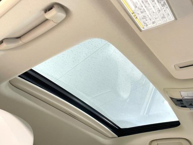 ランドクルーザープラド TX Lパッケージ マットブラックエディション 4WD 禁煙車 サンルーフ メーカー9型ナビ 全周囲カメラ シートベンチレーション ベージュ革シート 7人乗 ルーフレール LEDヘッド オートマチックハイビーム ETC(3枚目)