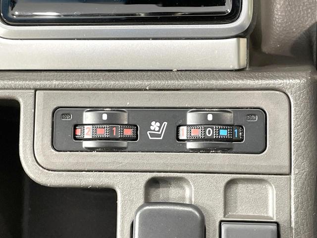 ランドクルーザープラド TX Lパッケージ マットブラックエディション 4WD 禁煙車 サンルーフ メーカー9型ナビ 全周囲カメラ シートベンチレーション ベージュ革シート 7人乗 ルーフレール LEDヘッド オートマチックハイビーム ETC(6枚目)