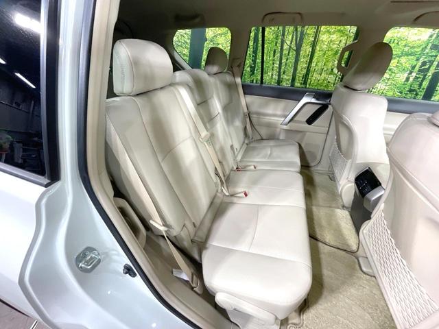 ランドクルーザープラド TX Lパッケージ マットブラックエディション 4WD 禁煙車 サンルーフ メーカー9型ナビ 全周囲カメラ シートベンチレーション ベージュ革シート 7人乗 ルーフレール LEDヘッド オートマチックハイビーム ETC(9枚目)
