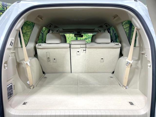 ランドクルーザープラド TX Lパッケージ マットブラックエディション 4WD 禁煙車 サンルーフ メーカー9型ナビ 全周囲カメラ シートベンチレーション ベージュ革シート 7人乗 ルーフレール LEDヘッド オートマチックハイビーム ETC(11枚目)