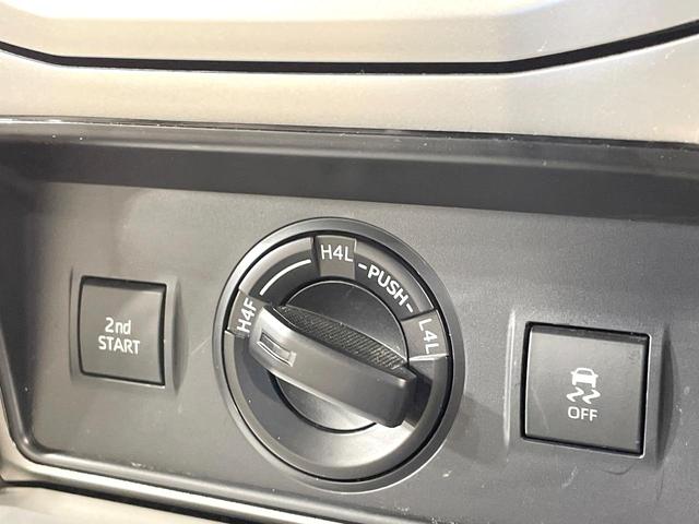 ランドクルーザープラド TX Lパッケージ マットブラックエディション 4WD 禁煙車 サンルーフ メーカー9型ナビ 全周囲カメラ シートベンチレーション ベージュ革シート 7人乗 ルーフレール LEDヘッド オートマチックハイビーム ETC(33枚目)