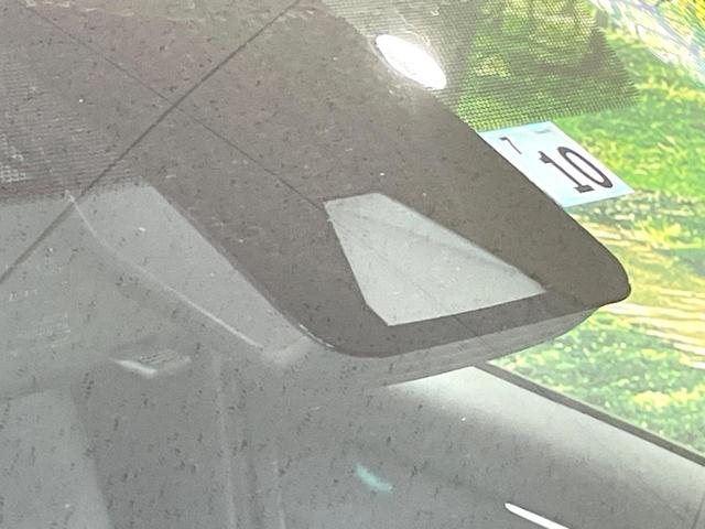 ヤリス ハイブリッドＸ　禁煙車　トヨタセーフティーセンス　純正ディスプレイオーディオ　バックカメラ　Ｂｌｕｅｔｏｏｔｈ　オートマチックハイビーム　レーダークルーズコントロール　ＥＴＣ（3枚目）