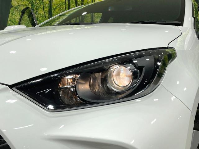 ヤリス ハイブリッドＸ　禁煙車　トヨタセーフティーセンス　純正ディスプレイオーディオ　バックカメラ　Ｂｌｕｅｔｏｏｔｈ　オートマチックハイビーム　レーダークルーズコントロール　ＥＴＣ（11枚目）