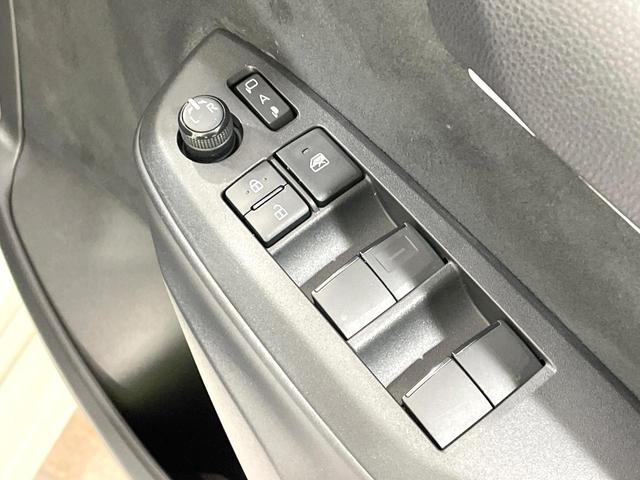 ヤリス ハイブリッドＸ　禁煙車　トヨタセーフティーセンス　純正ディスプレイオーディオ　バックカメラ　Ｂｌｕｅｔｏｏｔｈ　オートマチックハイビーム　レーダークルーズコントロール　ＥＴＣ（25枚目）