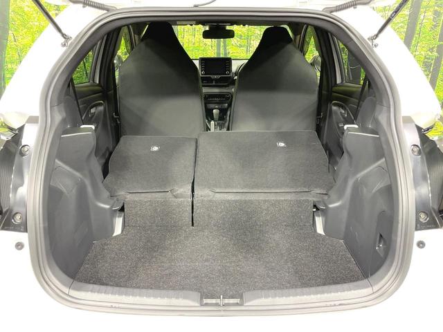 ヤリス ハイブリッドＸ　禁煙車　トヨタセーフティーセンス　純正ディスプレイオーディオ　バックカメラ　Ｂｌｕｅｔｏｏｔｈ　オートマチックハイビーム　レーダークルーズコントロール　ＥＴＣ（50枚目）