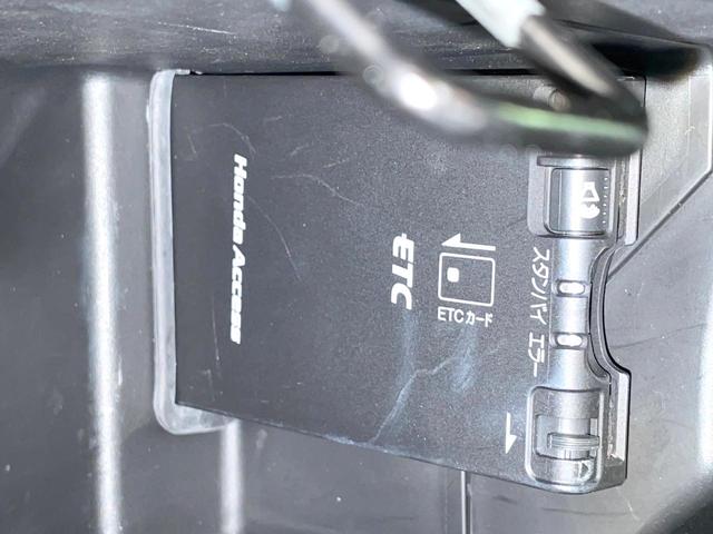 S660 α MT車 禁煙車 センターディスプレイ バックカメラ Bluetooth ハーフレザーシート クルーズコントロール LEDヘッド スマートキー 純正16インチアルミ ETC(5枚目)