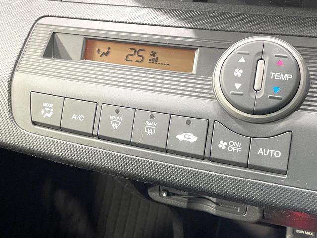 フリード G ジャストセレクション 電動スライドドア 純正SDナビ バックカメラ 禁煙車 ドラレコ スマートキー HIDヘッド ビルトインETC オートエアコン Bluetooth CD DVD再生 フルセグTV(6枚目)