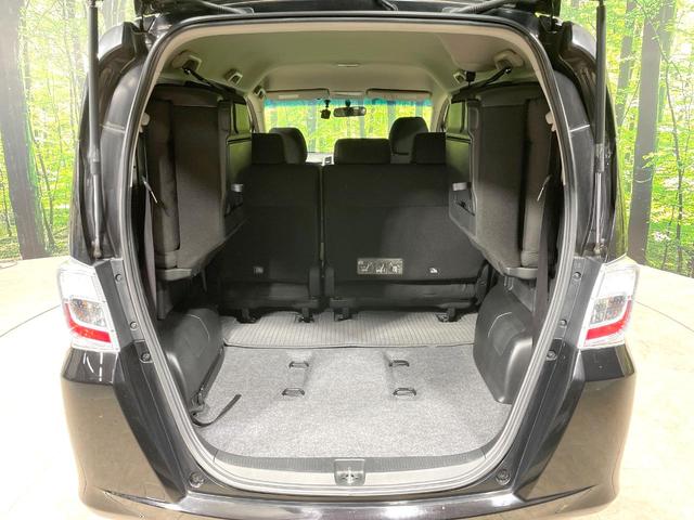 フリード G ジャストセレクション 電動スライドドア 純正SDナビ バックカメラ 禁煙車 ドラレコ スマートキー HIDヘッド ビルトインETC オートエアコン Bluetooth CD DVD再生 フルセグTV(37枚目)