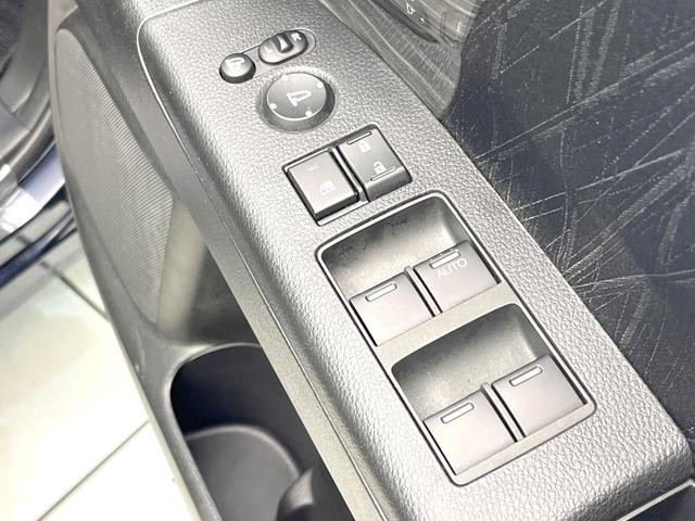 オデッセイ アブソルート 禁煙車 純正ナビ フリップダウンモニター マルチビューカメラ シティブレーキ 両側パワスラ クルコン LEDヘッド オートライト オートエアコン パドルシフト スマートキー ETC HDMI端子(59枚目)