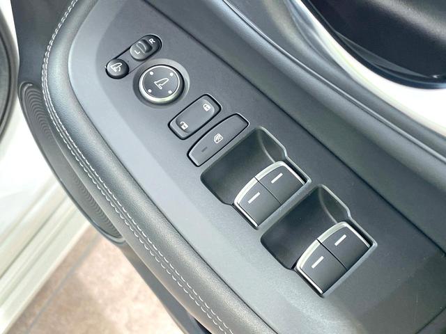 ZR-V e:HEV Z 禁煙車 ホンダセンシング 純正9インチナビ 全周囲カメラ 黒色本革シート アダプティブクルーズ ETC2.0 Bluetooth フルセグ AppleCarPlay シートヒーター パワーバックドア(43枚目)