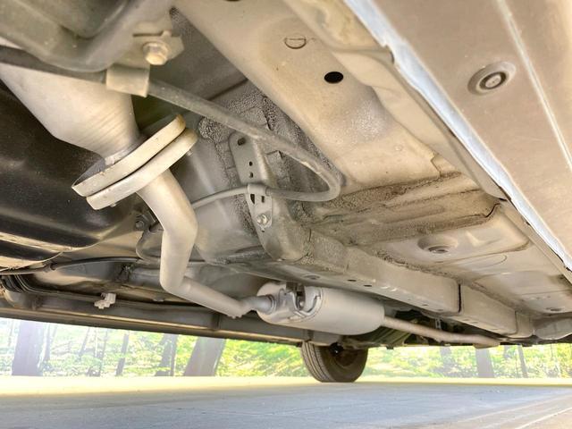 ミラココア ココアプラスＸ　禁煙車　ナビ　Ｂｌｕｅｔｏｏｔｈ　ＣＤ／ＤＶＤ　フォグランプ　ルーフレール　アイドリングストップ　オートエアコン　電動格納ミラー　プライバシーガラス（31枚目）