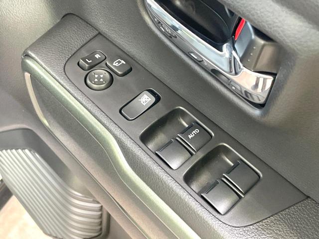 ハスラー タフワイルド　届出済未使用車　衝突軽減　コーナーセンサー　スマートキー　ＬＥＤヘッド　ルーフレール　純正１５インチアルミ　オートハイビーム　車線逸脱警報　オートライト　オートエアコン　レーダークルーズ（7枚目）