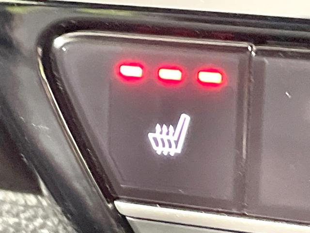 シビック ＥＸ　純正９型ナビ　バックカメラ　ＢＯＳＥサウンド　衝突軽減　ハーフレザーシート　シートヒーター　ドラレコ　コーナーセンサー　スマートキー　ＬＥＤヘッド　ビルトインＥＴＣ　純正１８インチＡＷ（7枚目）