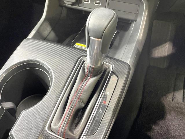 シビック ＥＸ　純正９型ナビ　バックカメラ　ＢＯＳＥサウンド　衝突軽減　ハーフレザーシート　シートヒーター　ドラレコ　コーナーセンサー　スマートキー　ＬＥＤヘッド　ビルトインＥＴＣ　純正１８インチＡＷ（21枚目）