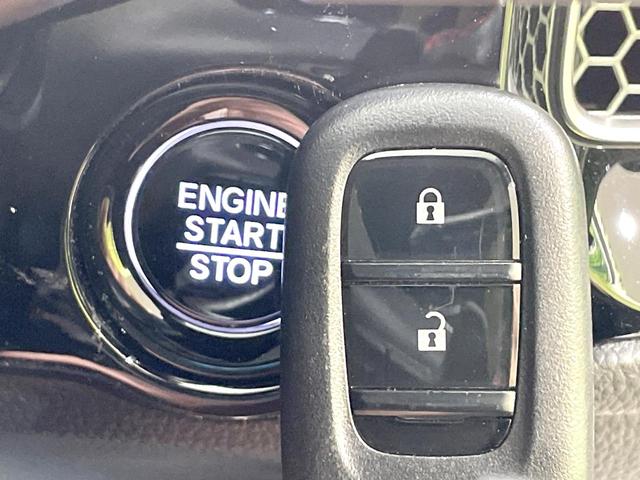 シビック ＥＸ　純正９型ナビ　バックカメラ　ＢＯＳＥサウンド　衝突軽減　ハーフレザーシート　シートヒーター　ドラレコ　コーナーセンサー　スマートキー　ＬＥＤヘッド　ビルトインＥＴＣ　純正１８インチＡＷ（36枚目）