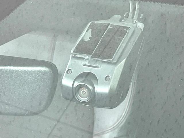 シビック ＥＸ　純正９型ナビ　バックカメラ　ＢＯＳＥサウンド　衝突軽減　ハーフレザーシート　シートヒーター　ドラレコ　コーナーセンサー　スマートキー　ＬＥＤヘッド　ビルトインＥＴＣ　純正１８インチＡＷ（40枚目）