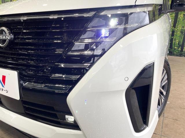 セレナ ｅ－パワー　ハイウェイスターＶ　登録済未使用車　両側電動スライドドア　全周囲カメラ　衝突軽減　ドラレコ　コーナーセンサー　スマートキー　ＬＥＤヘッド　ＥＴＣ２．０　純正１６インチＡＷ　オートハイビーム　車線逸脱警報（13枚目）