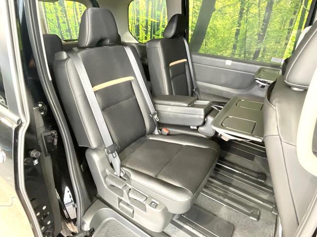 セレナ ｅ－パワー　ハイウェイスターＶ　登録済未使用車　メーカー１２型ナビ　インテリジェントエマージェンシーブレーキ　全周囲カメラ　寒冷地仕様　ステアリングヒーター　デジタルインナーミラー　シートヒーター　両側電動ドア（9枚目）