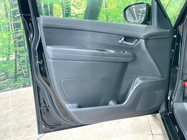 セレナ ｅ－パワー　ハイウェイスターＶ　登録済未使用車　メーカー１２型ナビ　インテリジェントエマージェンシーブレーキ　全周囲カメラ　寒冷地仕様　ステアリングヒーター　デジタルインナーミラー　シートヒーター　両側電動ドア（58枚目）