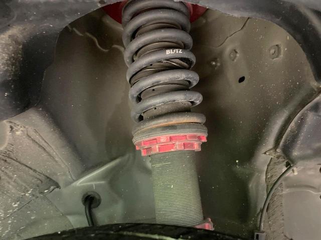 ヴォクシー ハイブリッドＺＳ　煌ＩＩＩ　禁煙車　トヨタセーフティーセンス　９型ナビ　バックカメラ　両側電動ドア　シートヒーター　ハーフレザーシート　ＬＥＤヘッド　クルコン　Ｂｌｕｅｔｏｏｔｈ　純正１６インチアルミ　クリアランスソナー（20枚目）