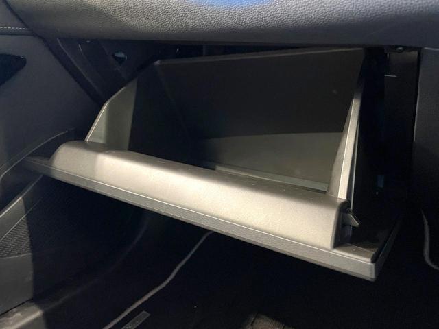 カローラツーリング ダブルバイビー　禁煙車　トヨタセーフティーセンス　純正９型ナビ　バックカメラ　レーダークルーズ　ハーフレザーシート　純正１７インチアルミ　ＬＥＤヘッド　オートマチックハイビーム　ＥＴＣ　ドラレコ（34枚目）