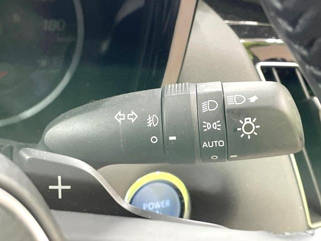 クラウンハイブリッド ＲＳアドバンス　禁煙車　トヨタセーフティーセンス　純正８型ナビ　バックカメラ　ブラインドスポットモニター　シートヒーター　ハーフレザーシート　３眼ＬＥＤ　シーケンシャルターンランプ　スーパーライブ（27枚目）