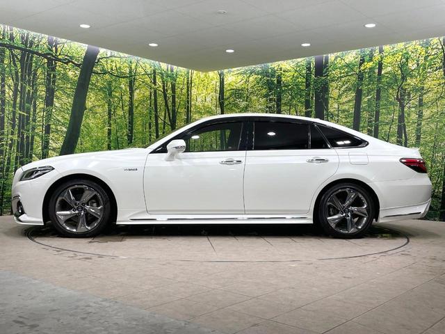 クラウンハイブリッド ＲＳアドバンス　禁煙車　トヨタセーフティーセンス　純正８型ナビ　バックカメラ　ブラインドスポットモニター　シートヒーター　ハーフレザーシート　３眼ＬＥＤ　シーケンシャルターンランプ　スーパーライブ（42枚目）