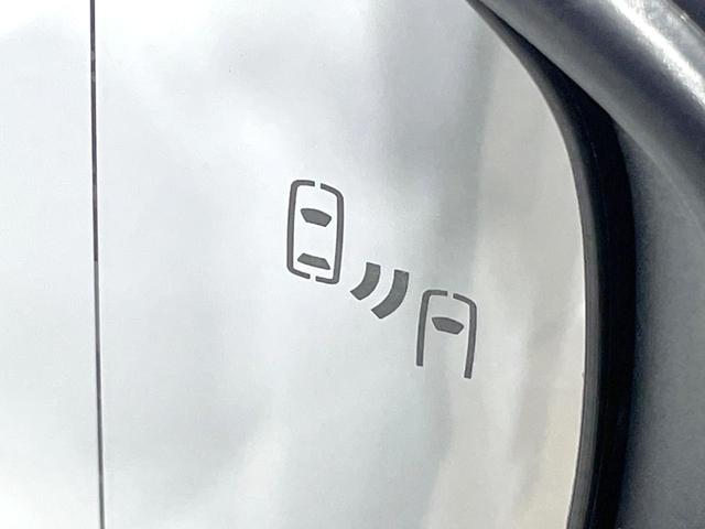 プリウス Ｚ　禁煙車　パノラマルーフ　トヨタセーフティーセンス　純正１２．３型ナビ　全周囲カメラ　シートベンチレーション　革シート　ブラインドスポットモニター　ステアリングヒーター　デジタルインナーミラー（7枚目）