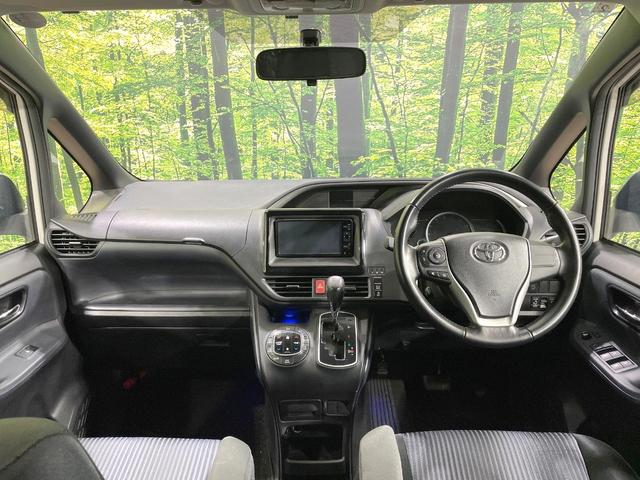 ヴォクシー ＺＳ　煌　純正ナビ　両側電動スライドドア　バックカメラ　スマートキー　ＬＥＤヘッド　ＥＴＣ　純正１６インチＡＷ　オートライト　デュアルエアコン　Ｂｌｕｅｔｏｏｔｈ　ＣＤ　ＤＶＤ再生　地デジ　ＬＥＤフォグ（2枚目）