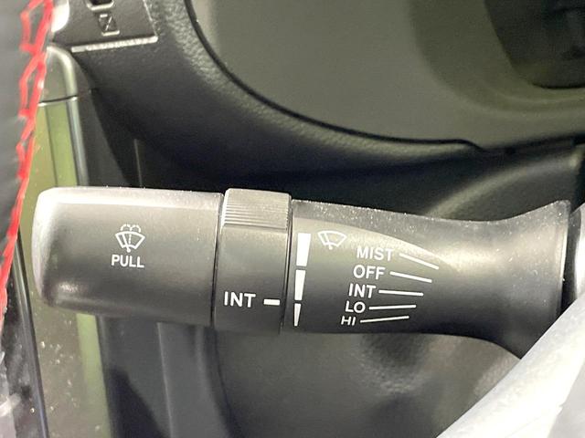 ＧＲ８６ ＲＺ　６ＭＴ車　ディスプレイオーディオ　バックカメラ　衝突軽減　ハーフレザーシート　ドラレコ　スマートキー　ＬＥＤヘッド　ＥＴＣ　クルコン　純正１８インチＡＷ　オートハイビーム　オートライト（24枚目）