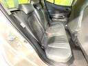 後部座席も気になるようなキズ・汚れやへたり等、大きなダメージはなく、良好な状態です。