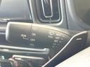 ベースグレード　バックカメラ　衝突被害軽減　禁煙車　コーナーセンサー　スマートキー　ＨＩＤヘッド　ＥＴＣ　純正１５インチアルミ　オートハイビーム　車線逸脱警報　オートライト　オートエアコン　アイドリングストップ（40枚目）
