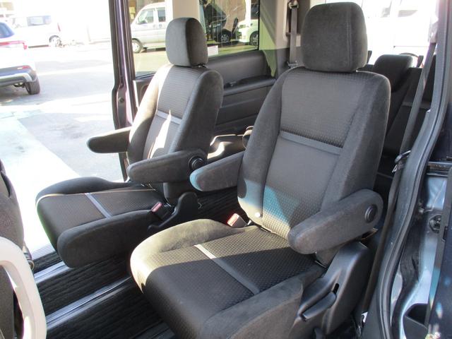 ステップワゴンスパーダ スパーダホンダセンシング　１年保証・ワンオーナー・天吊りモニター（12枚目）