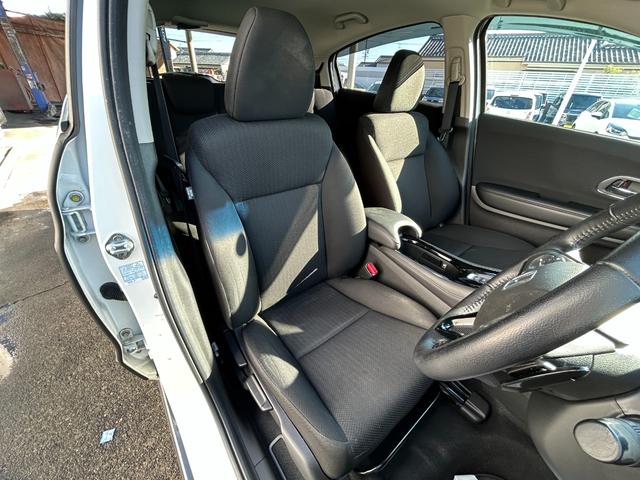 ヴェゼル ＨＶＸ・ホンダセンシングブリリアントスタイルＥＤ　ワンオーナー・禁煙車・純正ナビ・ＥＴＣ・自動防眩ミラー（13枚目）