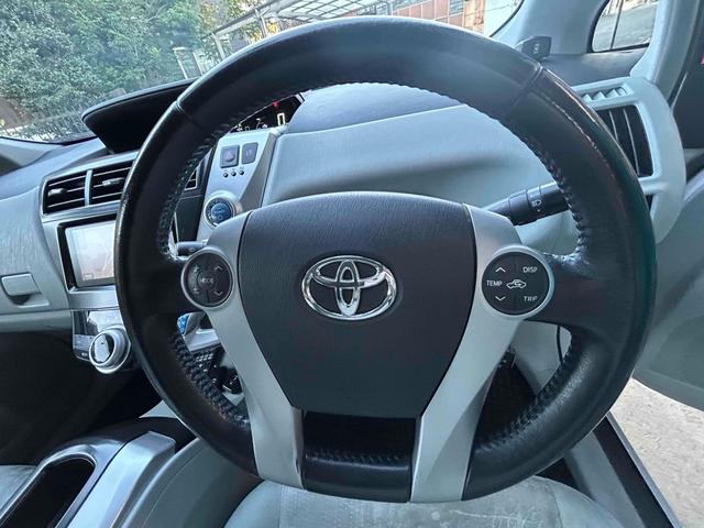 プリウスアルファ Ｇ　ＥＴＣ　バックカメラ　ナビ　クリアランスソナー　オートクルーズコントロール　アルミホイール　オートライト　ヘッドライトウォッシャー　後席モニター　スマートキー　３列シート　ＣＶＴ　盗難防止システム（2枚目）