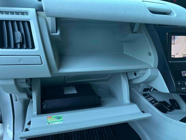 プリウスアルファ Ｇ　ＥＴＣ　バックカメラ　ナビ　クリアランスソナー　オートクルーズコントロール　アルミホイール　オートライト　ヘッドライトウォッシャー　後席モニター　スマートキー　３列シート　ＣＶＴ　盗難防止システム（8枚目）