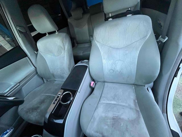 プリウスアルファ Ｇ　ＥＴＣ　バックカメラ　ナビ　クリアランスソナー　オートクルーズコントロール　アルミホイール　オートライト　ヘッドライトウォッシャー　後席モニター　スマートキー　３列シート　ＣＶＴ　盗難防止システム（9枚目）