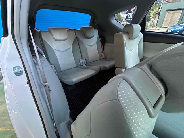 プリウスアルファ Ｇ　ＥＴＣ　バックカメラ　ナビ　クリアランスソナー　オートクルーズコントロール　アルミホイール　オートライト　ヘッドライトウォッシャー　後席モニター　スマートキー　３列シート　ＣＶＴ　盗難防止システム（26枚目）