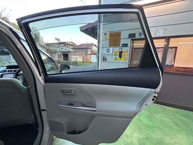 プリウスアルファ Ｇ　ＥＴＣ　バックカメラ　ナビ　クリアランスソナー　オートクルーズコントロール　アルミホイール　オートライト　ヘッドライトウォッシャー　後席モニター　スマートキー　３列シート　ＣＶＴ　盗難防止システム（29枚目）