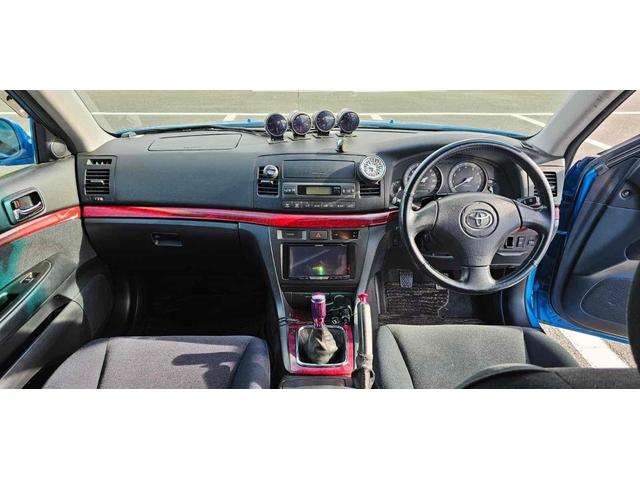 マークII ｉＲ－Ｖ　アルミホイール　ＨＩＤ　ＭＴ　キーレスエントリー　電動格納ミラー　盗難防止システム　パワーシート　ＣＤ　ＭＤ　記録簿　衝突安全ボディ　ＡＢＳ　エアコン　パワーステアリング　パワーウィンドウ（2枚目）