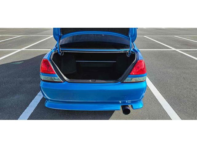 マークII ｉＲ－Ｖ　アルミホイール　ＨＩＤ　ＭＴ　キーレスエントリー　電動格納ミラー　盗難防止システム　パワーシート　ＣＤ　ＭＤ　記録簿　衝突安全ボディ　ＡＢＳ　エアコン　パワーステアリング　パワーウィンドウ（25枚目）