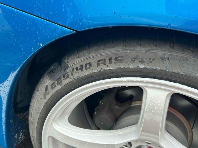 マークII ｉＲ－Ｖ　アルミホイール　ＨＩＤ　ＭＴ　キーレスエントリー　電動格納ミラー　盗難防止システム　パワーシート　ＣＤ　ＭＤ　記録簿　衝突安全ボディ　ＡＢＳ　エアコン　パワーステアリング　パワーウィンドウ（33枚目）