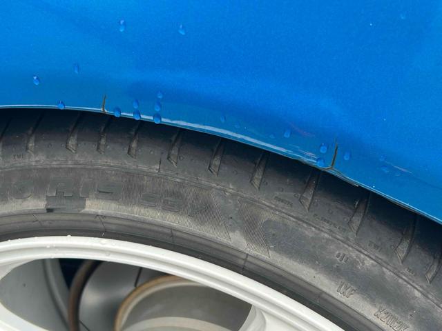 マークII ｉＲ－Ｖ　アルミホイール　ＨＩＤ　ＭＴ　キーレスエントリー　電動格納ミラー　盗難防止システム　パワーシート　ＣＤ　ＭＤ　記録簿　衝突安全ボディ　ＡＢＳ　エアコン　パワーステアリング　パワーウィンドウ（40枚目）